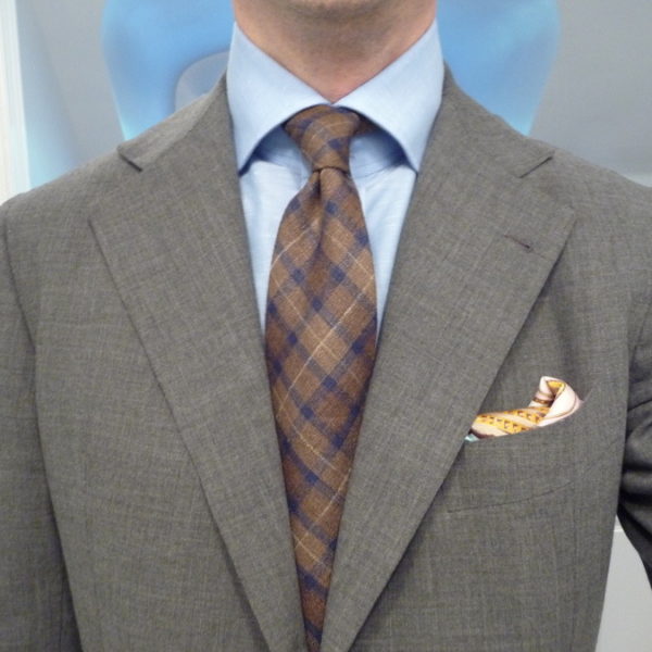 Q and Answer: How to Wear A Pocket Square